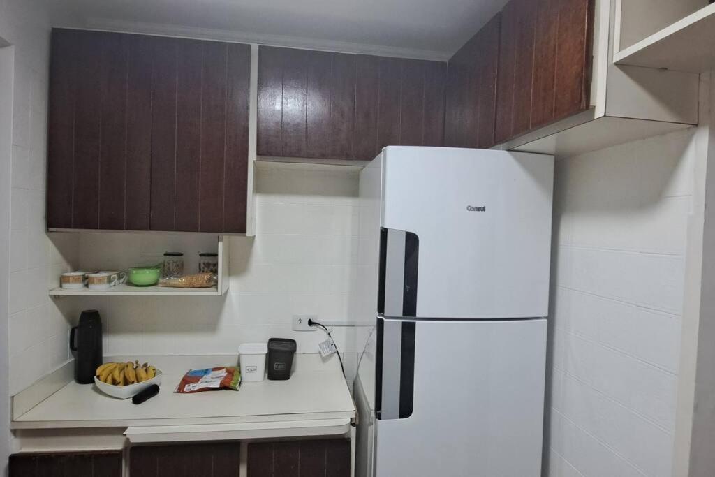 Apartamento Charmoso A 400Mts Da Praia Da Enseada グァルジャー エクステリア 写真