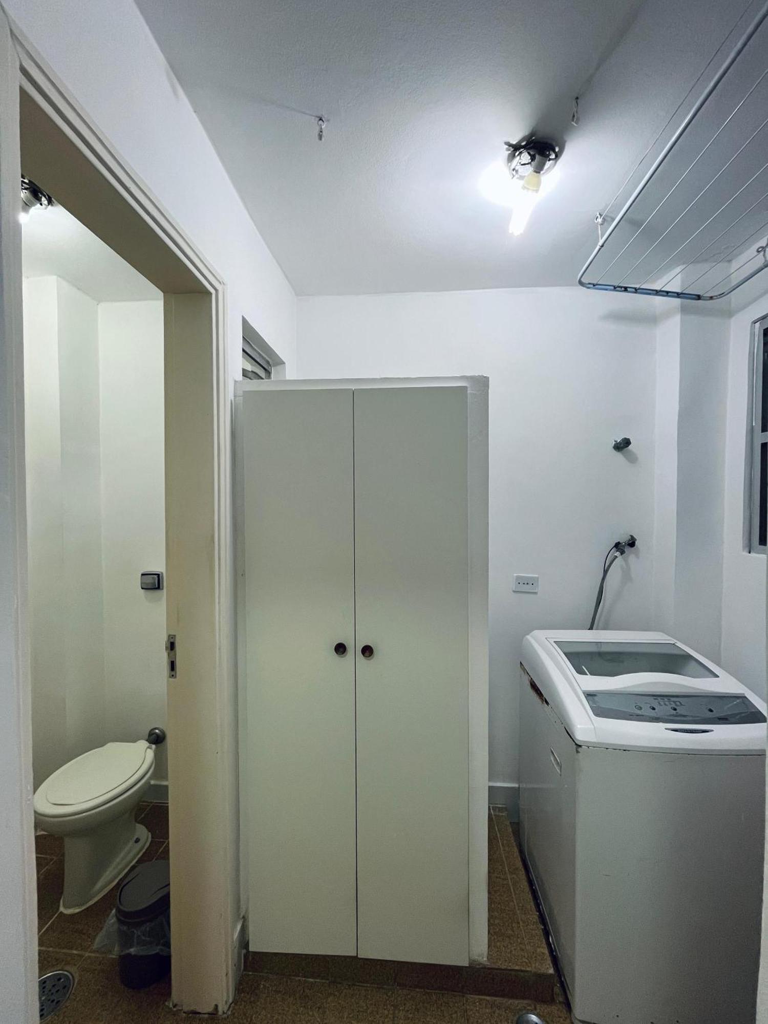 Apartamento Charmoso A 400Mts Da Praia Da Enseada グァルジャー エクステリア 写真